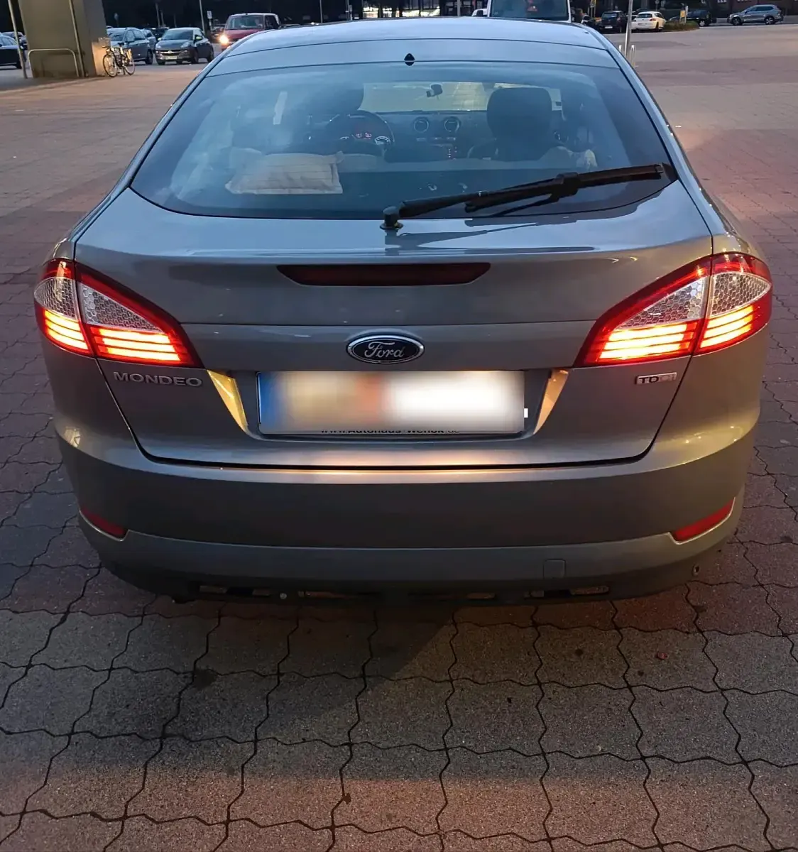 Gebraucht Ford Mondeo 150 PS (110 kW) 2008 Silber Limousine