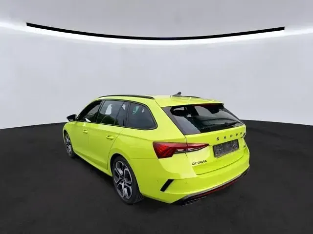 Gebraucht Skoda Octavia RS 200 PS (147 kW) 2023 Grün Kombi