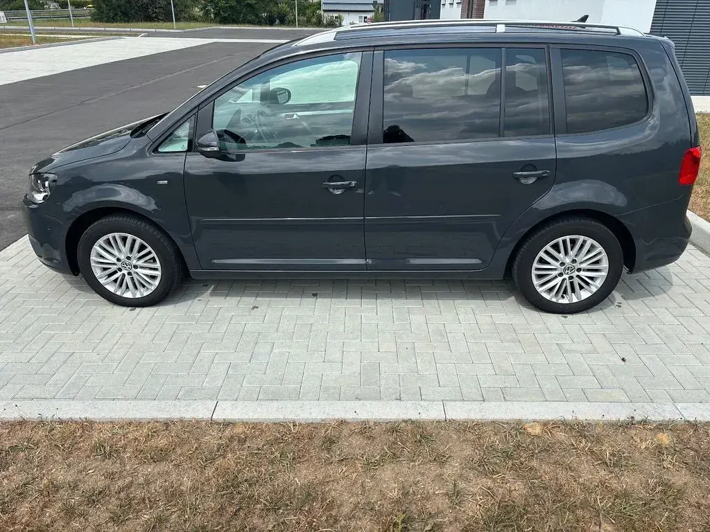 Gebraucht VW Touran 105 PS (77 kW) 2015 Grau Van / Kleinbus