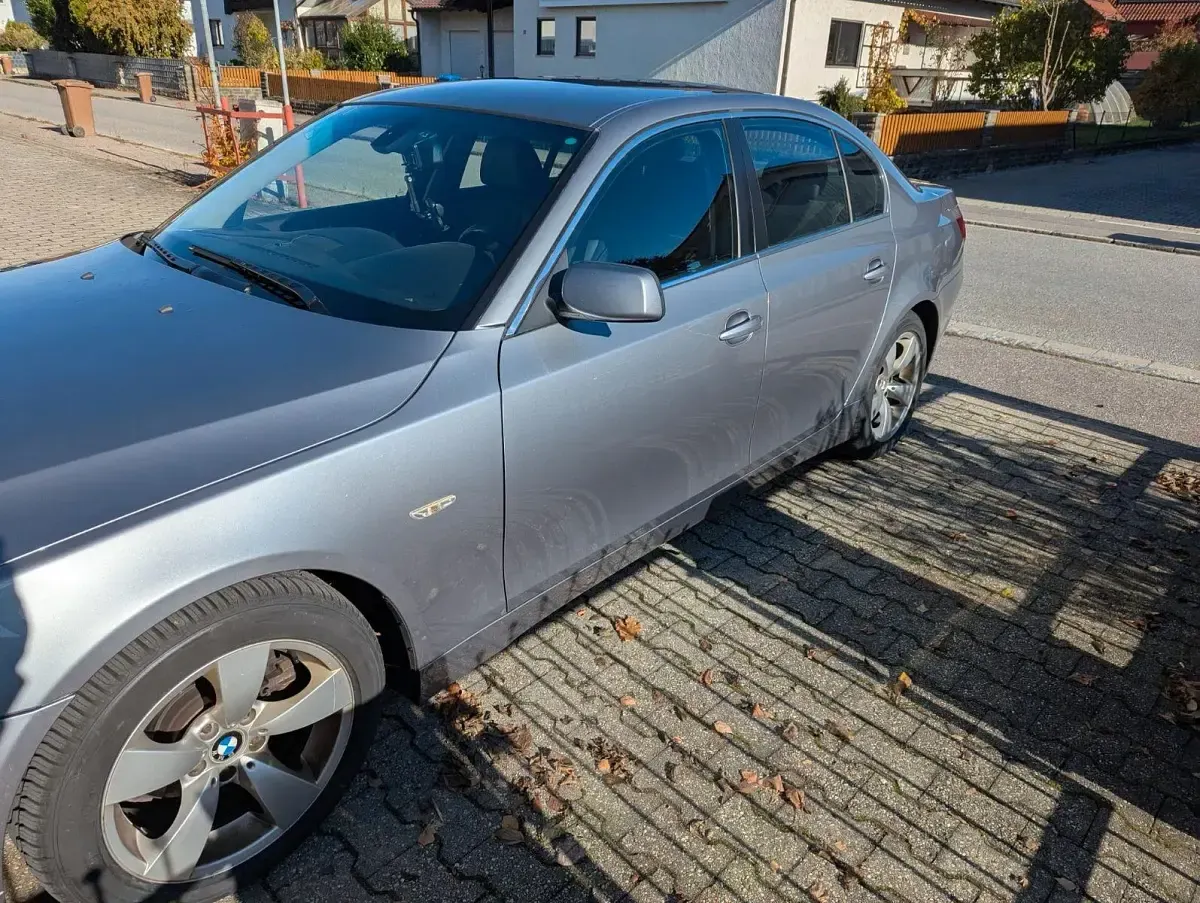 Gebraucht BMW 520 Sport Line 170 PS (125 kW) 2003 Grau Limousine