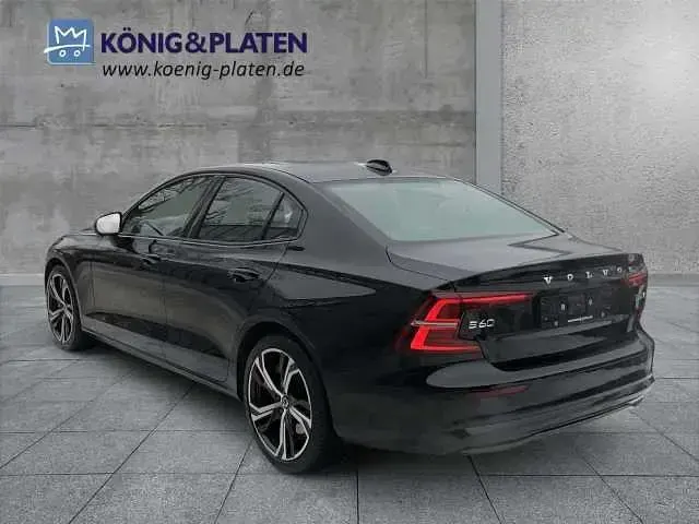 Gebraucht Volvo S60 184 PS (135 kW) 2023 Limousine