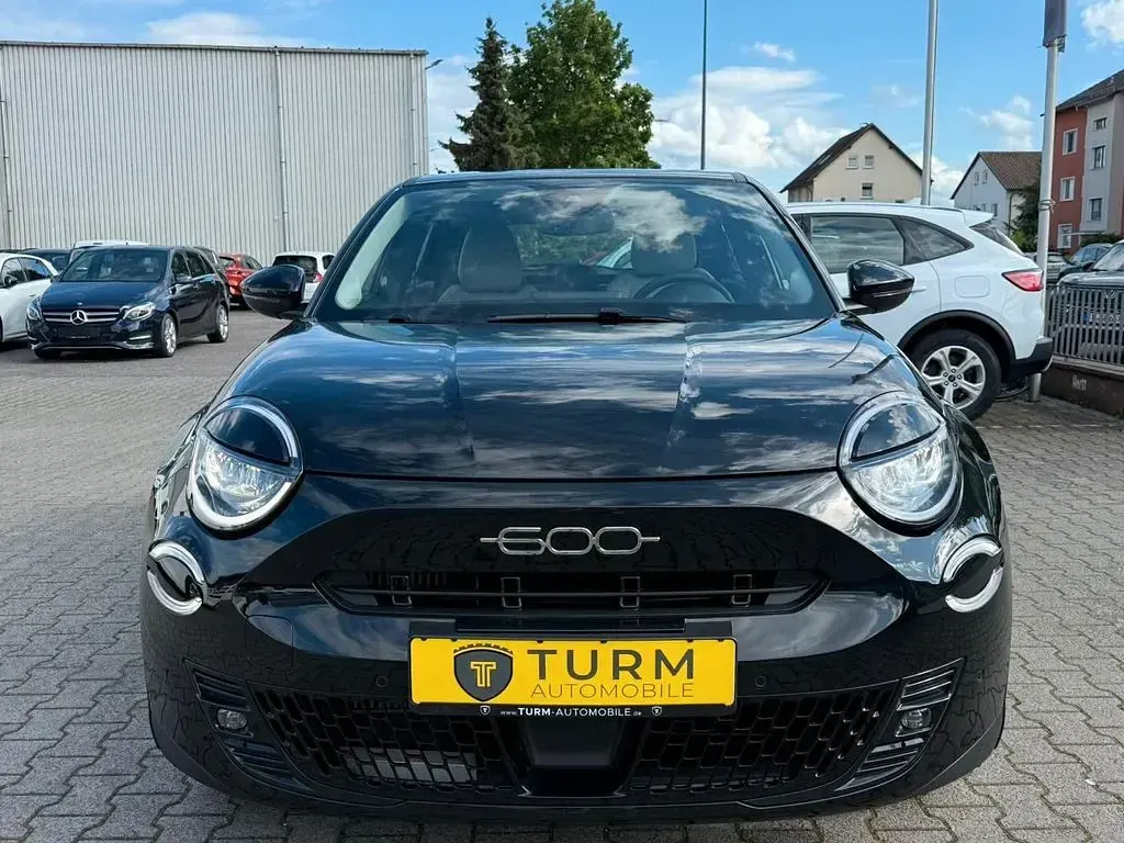 Gebraucht Fiat 600 101 PS (74 kW) 2024 Schwarz SUV