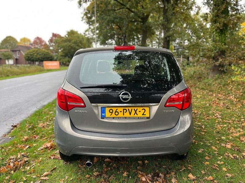 Gebraucht Opel Meriva Edition 120 PS (88 kW) 2011 Braun Van / Kleinbus
