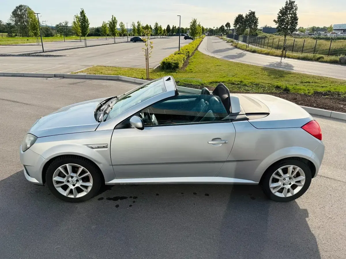 Gebraucht Opel Tigra 123 PS (90 kW) 2005 Silber Cabrio