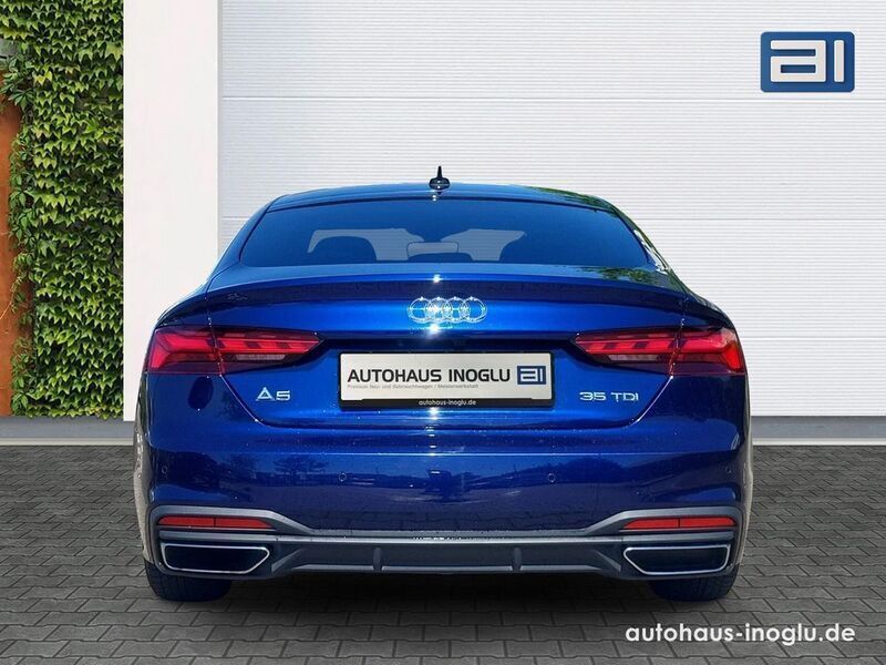 Gebraucht Audi A5 Sportback 163 PS (119 kW) 2023 Navarrablau metallic Kleinwagen
