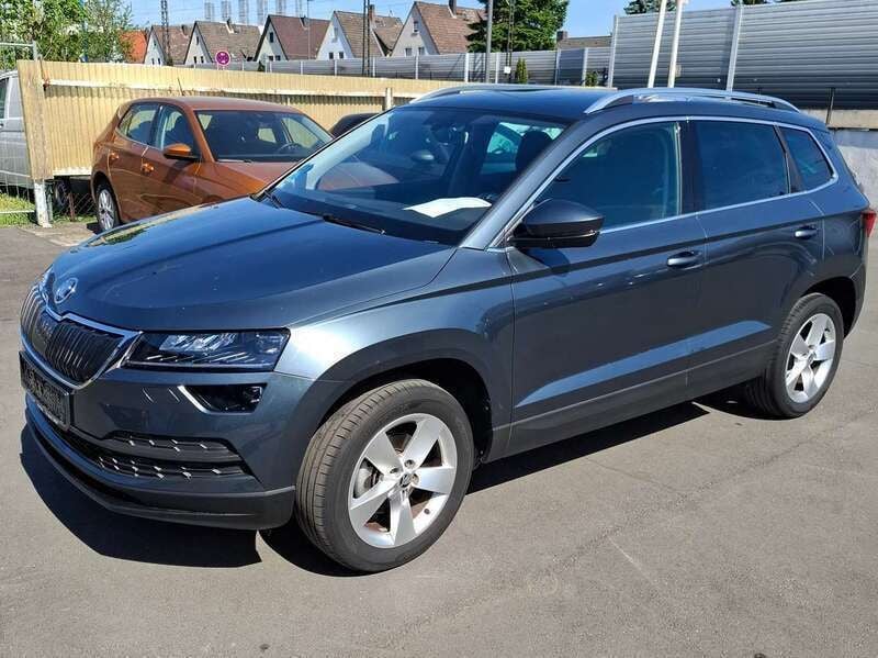 Grau Gebraucht 2019 Skoda Karoq Style SUV | 21.900 € (Guter Preis) - Bild 1/4