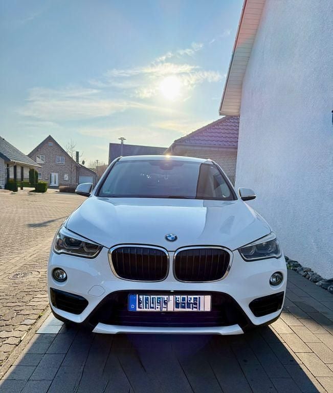 Gebraucht BMW X1 Sport Line 192 PS (141 kW) 2017 Weiß SUV