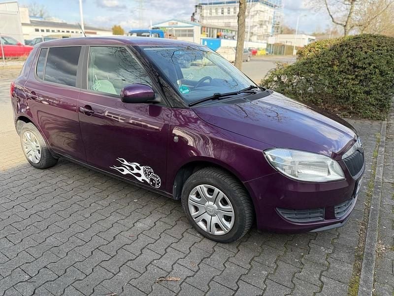 Gebraucht Skoda Fabia 60 PS (44 kW) 2014 Andere farben Limousine