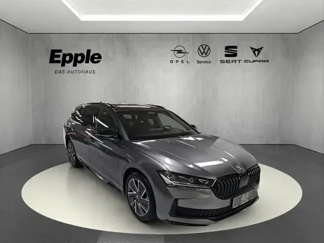 Gebraucht Skoda Superb SportLine 204 PS (150 kW) 2025 Kombi