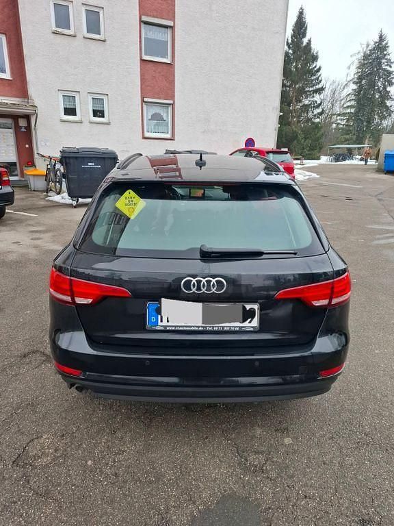 Gebraucht Audi A4 150 PS (110 kW) 2018 Schwarz Kombi