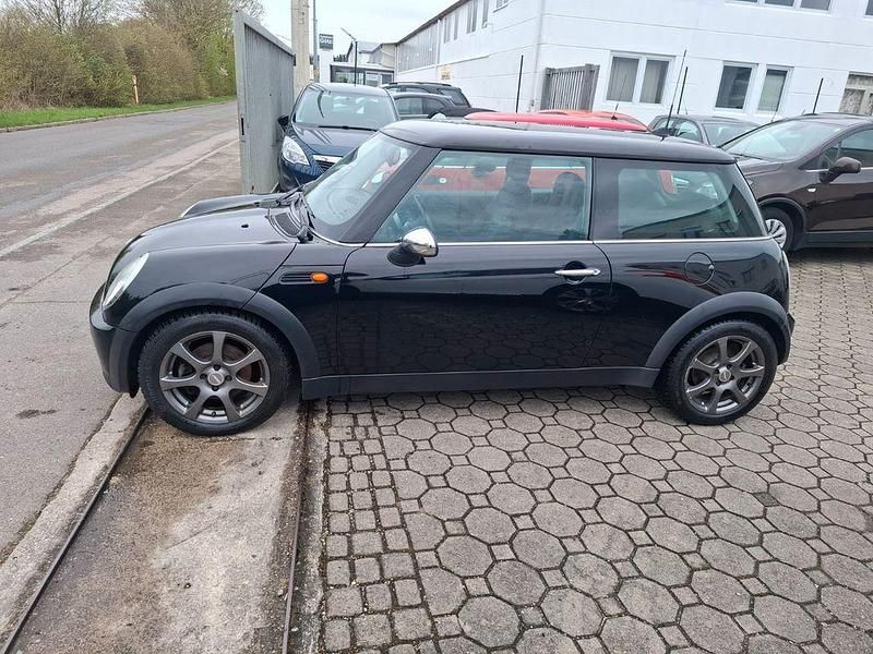 Usado Mini ONE 90 HP (66 kW) 2005 Preto Citadino