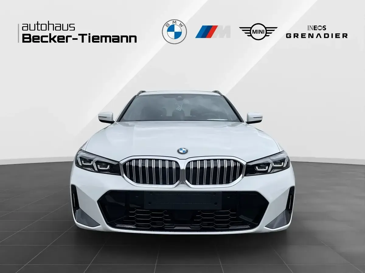 Neu BMW 318 Exclusive 156 PS (114 kW) 2026 Weiß Limousine
