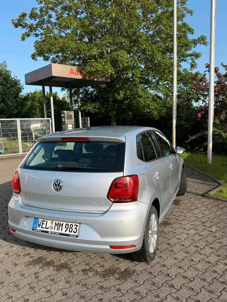Gebraucht VW Polo 85 PS (62 kW) 2014 Silber Limousine