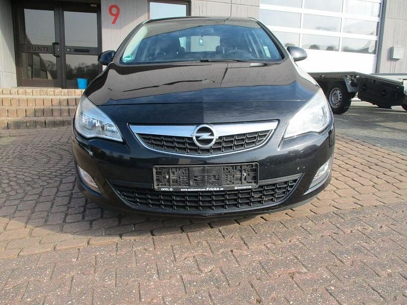 Gebraucht Opel Astra Selection 101 PS (74 kW) 2010 Schwarz Limousine