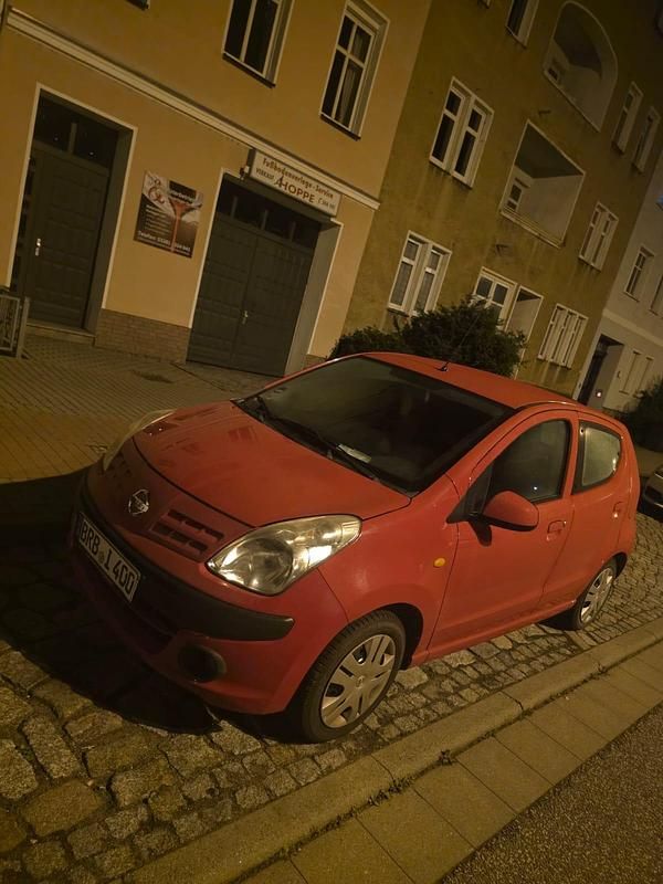 Rot Gebraucht 2013 Nissan Pixo Kleinwagen | 2.800 € (Fairer Preis) - Bild 1/3