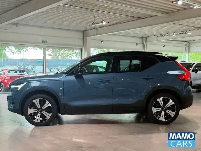 Używany Volvo EX40 Ultra 185 kW (252 KM) 2024 Niebieski SUV