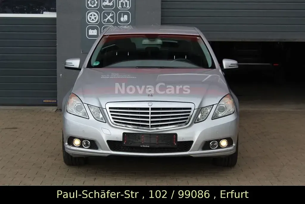 Gebraucht Mercedes E250 204 PS (150 kW) 2010 Silber Limousine