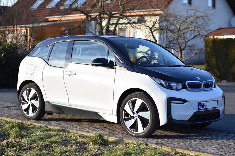 Weiß Gebraucht 2022 BMW i3 Kleinwagen | 19.990 € (Guter Preis) - Bild 1/4