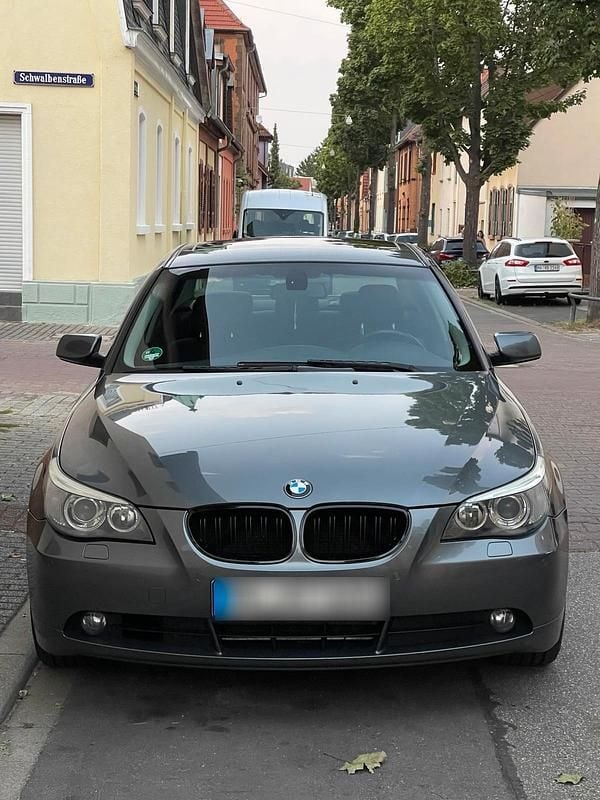 Silber Gebraucht 2006 BMW 523 Limousine | 5.200 € (Etwas zu teuer) - Bild 1/4
