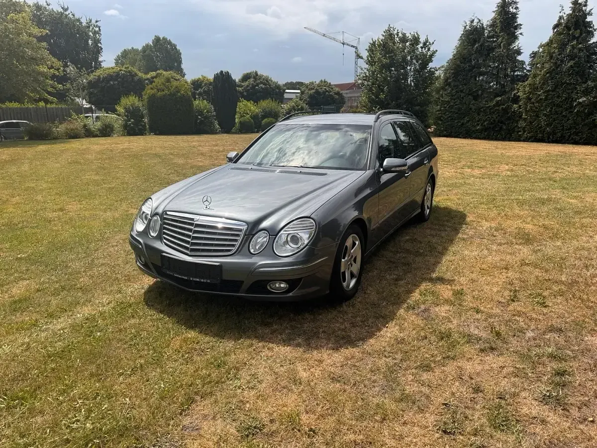 Gebraucht Mercedes E280 Elegance 190 PS (139 kW) 2008 Grau Kombi