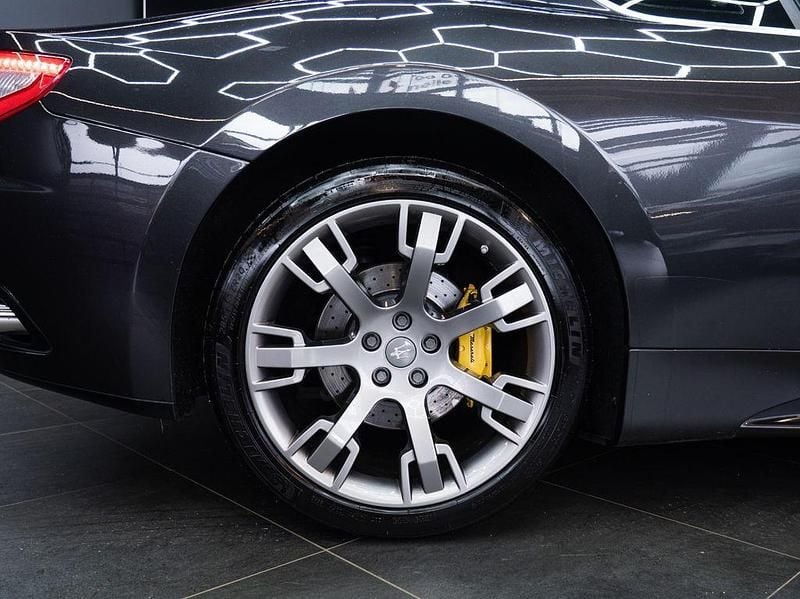 Gebraucht Maserati Granturismo 460 PS (338 kW) 2012 Grau Coupé