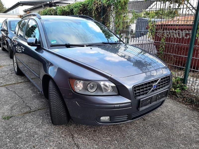 Silber Gebraucht 2005 Volvo V50 Kombi | 3.790 € (Fairer Preis) - Bild 1/4