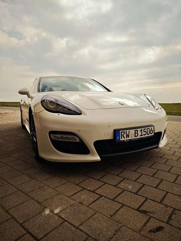 Second-hand Porsche Panamera 500 CP (367 kW) 2011 Hatchback