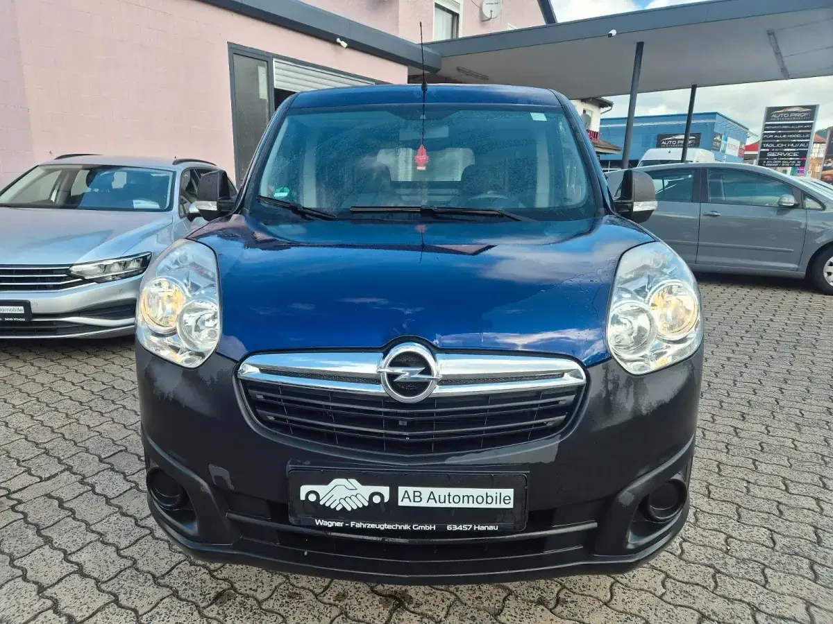 Gebraucht Opel Combo 95 PS (69 kW) 2015 Blau Van / Kleinbus