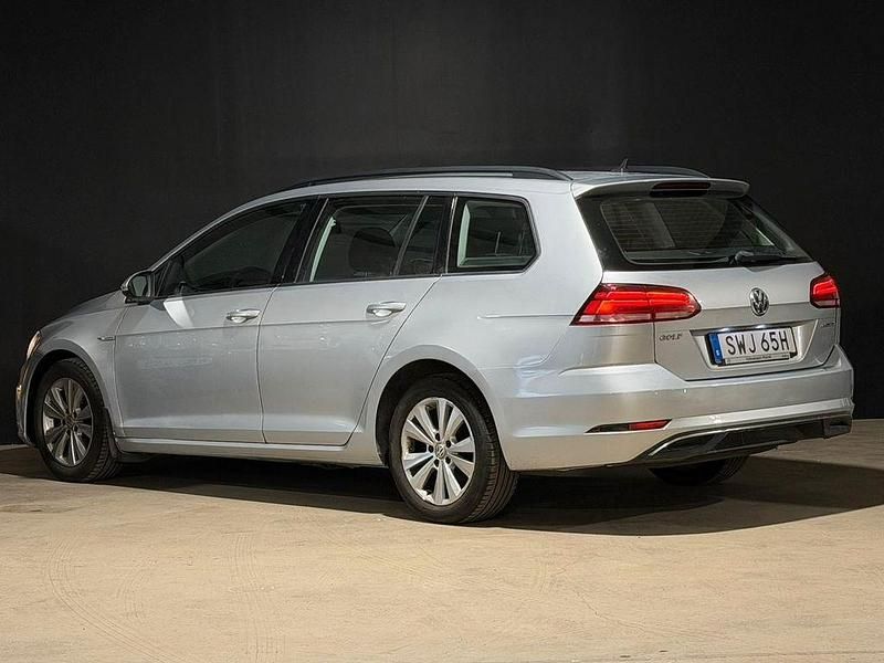 Gebraucht VW Golf VII 131 PS (96 kW) 2019 Silber Limousine