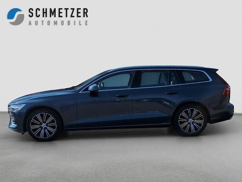 Gebraucht Volvo V60 250 PS (183 kW) 2022 Denim blue Kombi