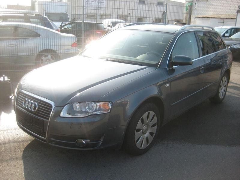 Second-hand Audi A4 131 CP (96 kW) 2006 Berlinǎ