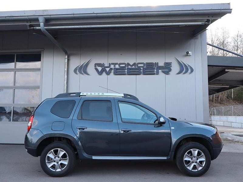 Gebraucht Dacia Duster Lauréate 114 PS (83 kW) 2016 Grau SUV