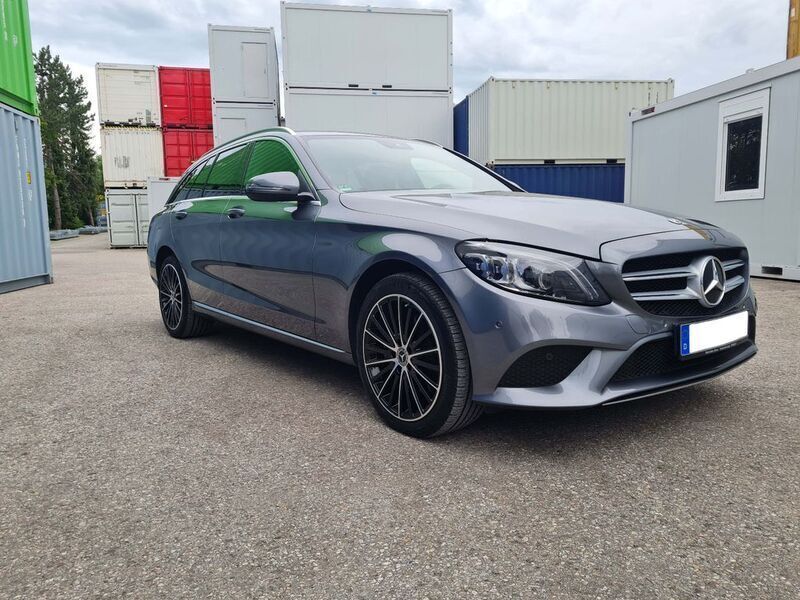 Grau Gebraucht 2020 Mercedes C300 Limousine | 28.500 € (Guter Preis) - Bild 1/4