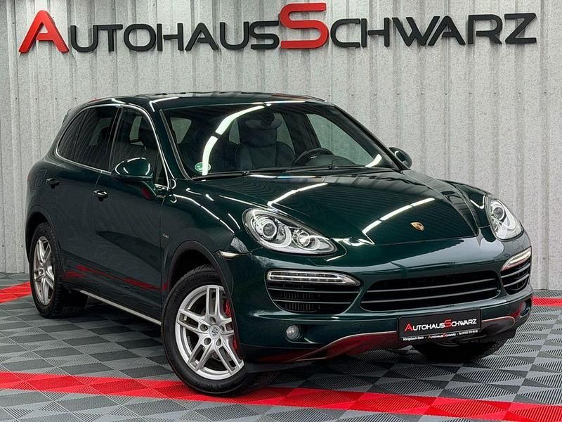 Jetgrünmetallic Gebraucht 2010 Porsche Cayenne SUV | 15.990 € (Fairer Preis) - Bild 1/4