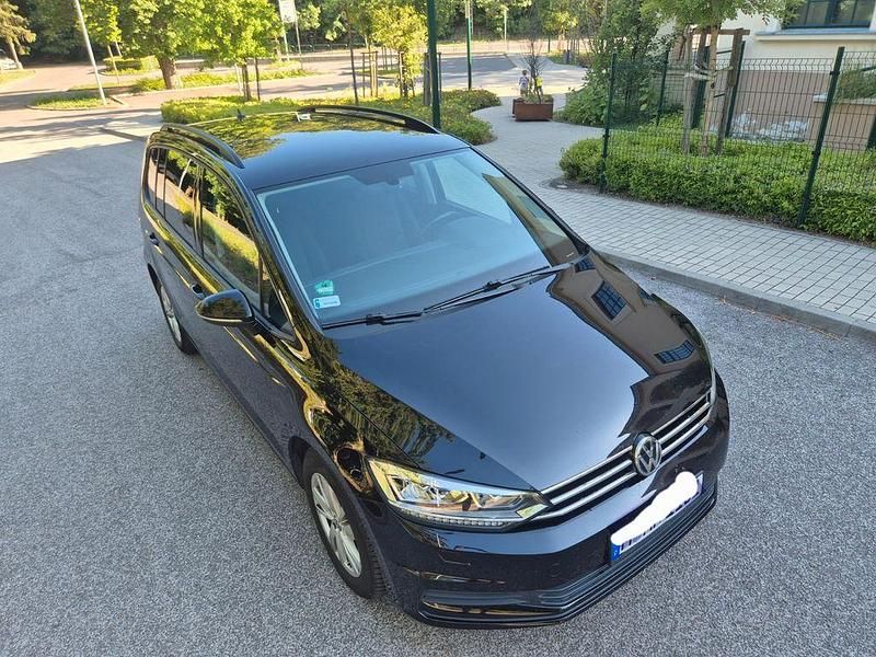 Schwarz Gebraucht 2020 VW Touran Comfortline Van / Kleinbus | 17.500 € (Superpreis) - Bild 1/4