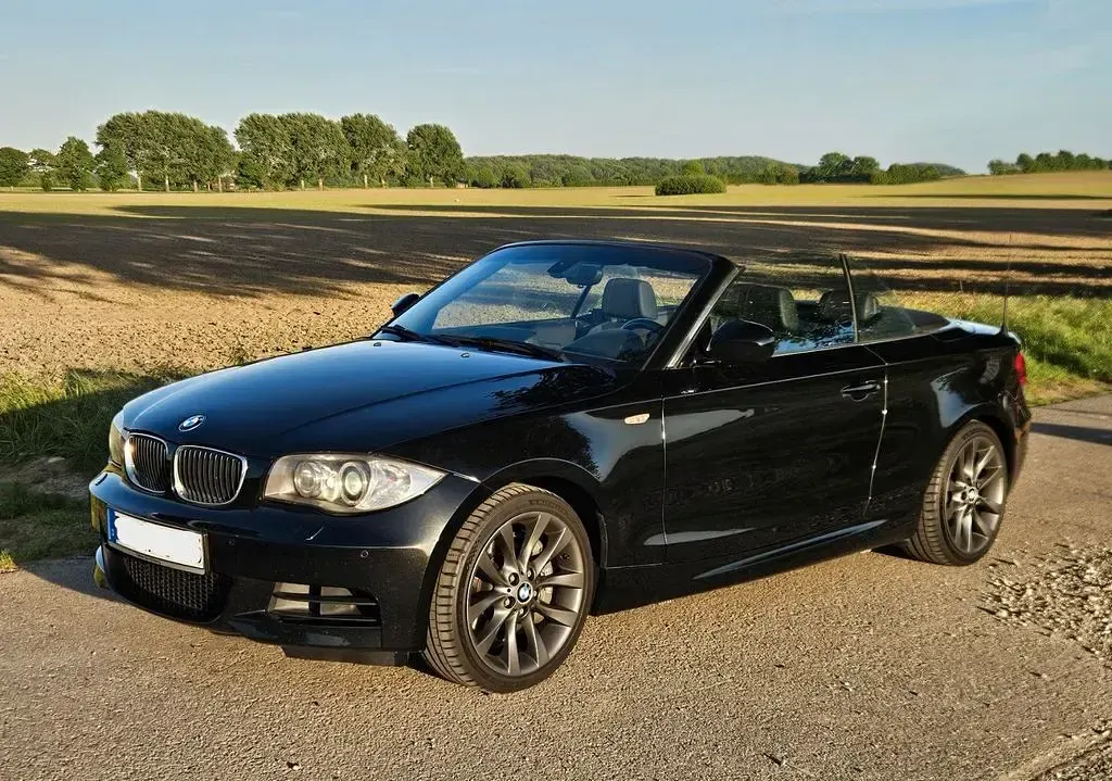 Gebraucht BMW 135 Cabriolet Performance 306 PS (225 kW) 2011 Schwarz Cabrio