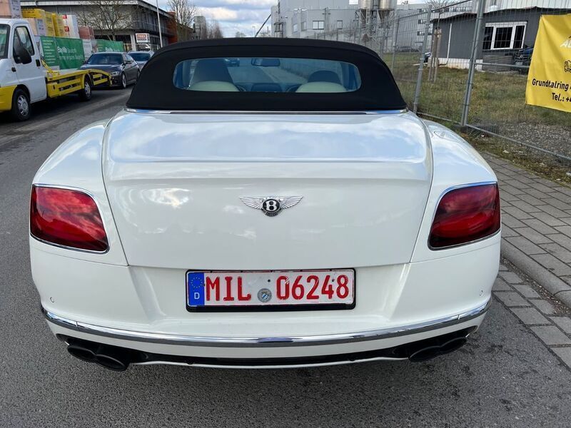 Gebraucht Bentley Continental GT Convertible Mulliner 507 PS (372 kW) 2016 Weiß Cabrio