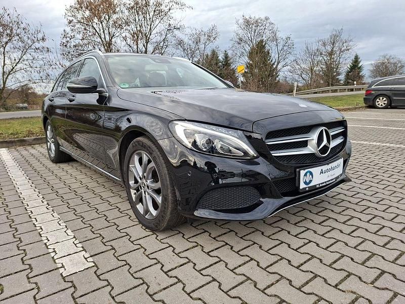 Gebraucht Mercedes C180 156 PS (114 kW) 2017 Schwarz Kombi