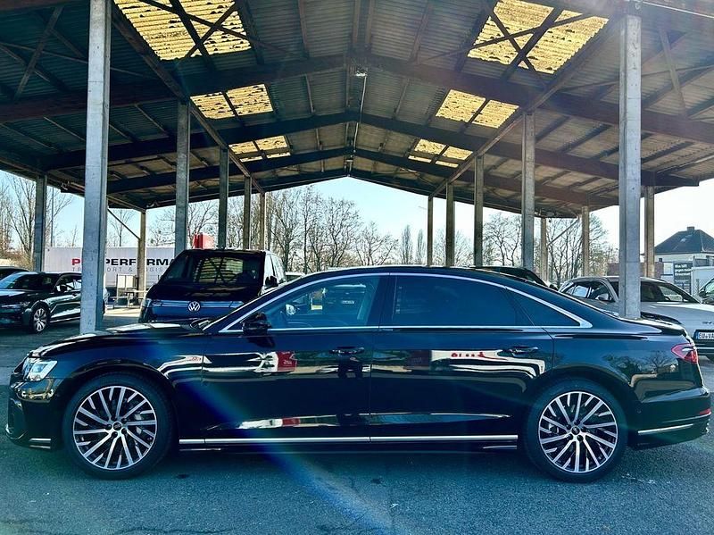 Gebraucht Audi A8L 286 PS (210 kW) 2024 Mythosschwarz Limousine