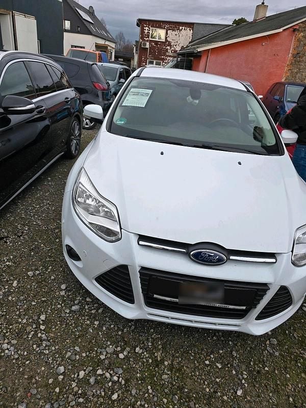 Brugt Ford Focus Champions Edition 125 HK (91 kW) 2013 Hvid Hatchback
