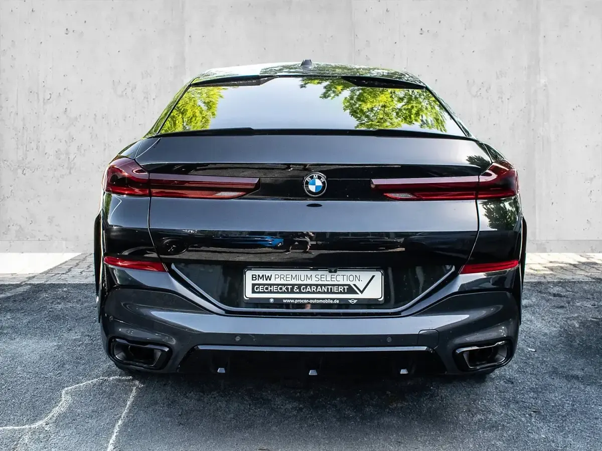 Gebraucht BMW X6 M Sport 352 PS (258 kW) 2024 Schwarz SUV