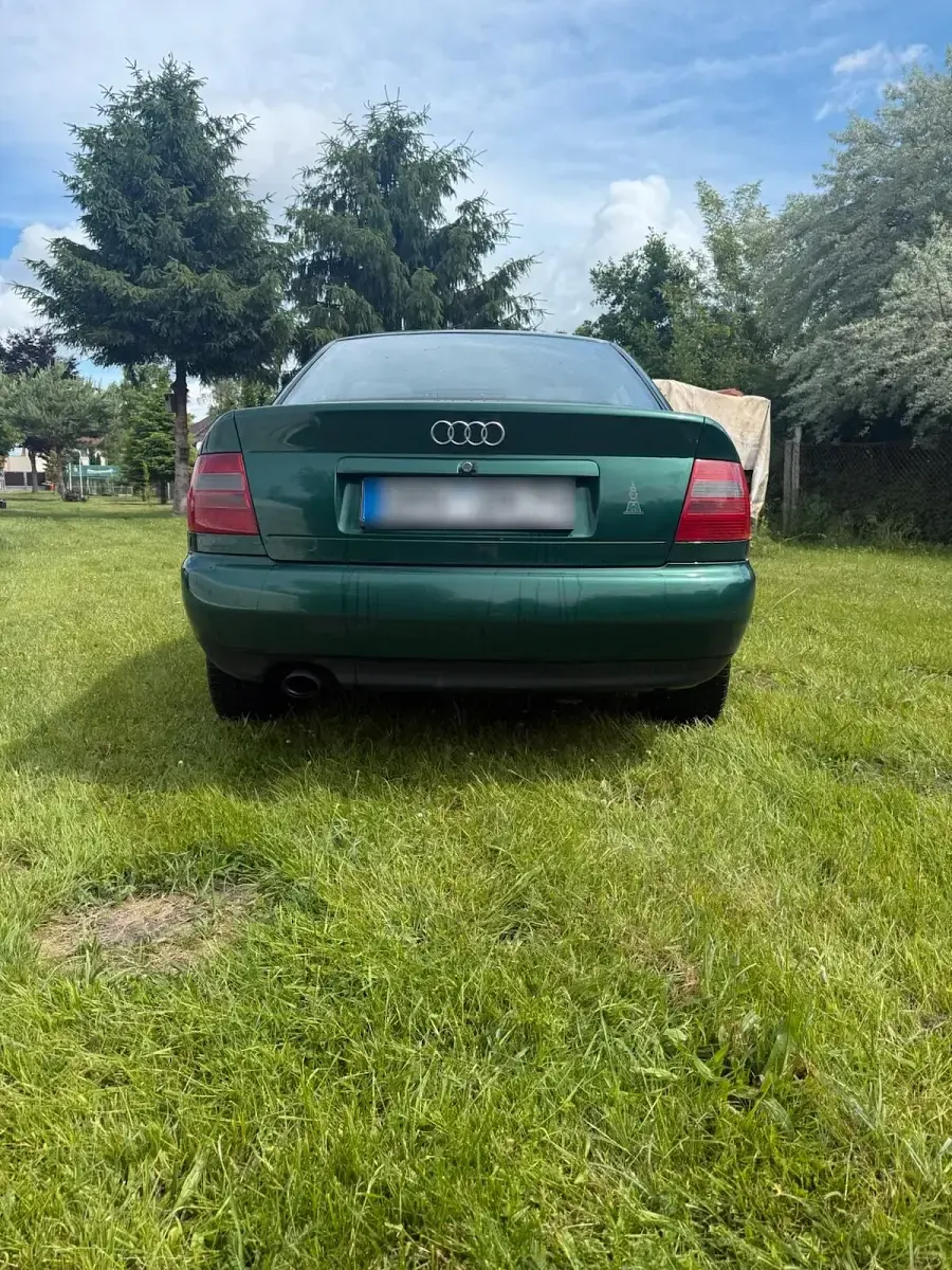 Gebraucht Audi A4 101 PS (74 kW) 1999 Grün Limousine