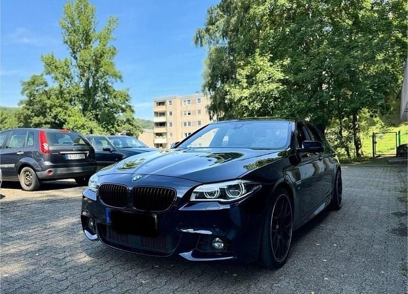 Schwarz Gebraucht 2015 BMW 535 Comfort Edition Limousine | 22.800 € (Etwas zu teuer) - Bild 1/4