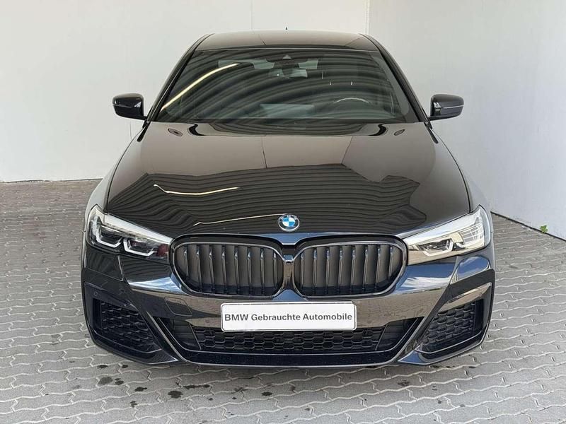 Saphirschwarz met. Gebraucht 2022 BMW 540 M Sport Limousine | 47.889 € (Fairer Preis) - Bild 1/4