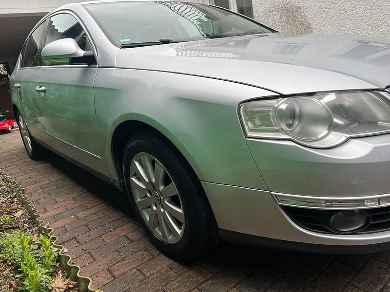 Gebraucht VW Passat 116 PS (85 kW) 2007 Silber Limousine