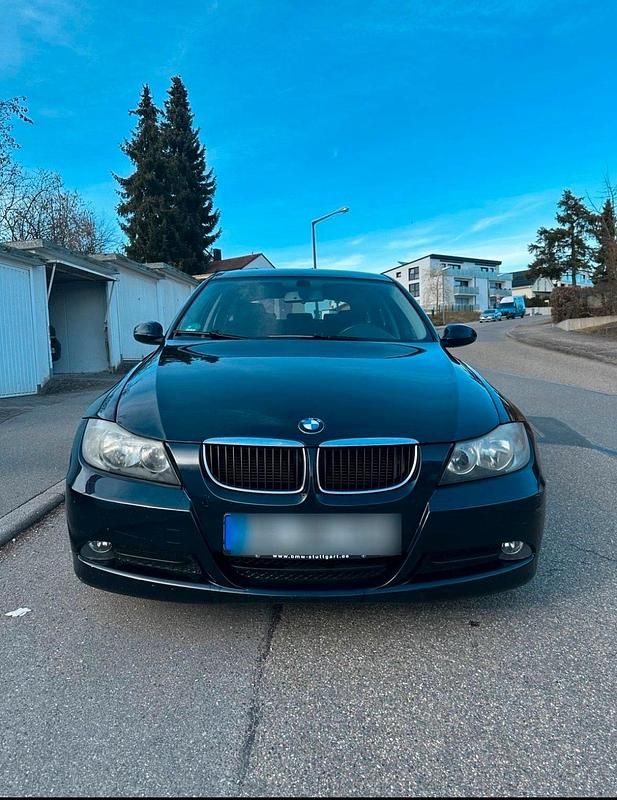 Blau Gebraucht 2006 BMW 318 Kombi | 3.100 € (Guter Preis) - Bild 1/4