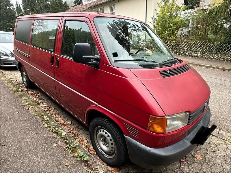 Second-hand VW Transporter 116 CP (85 kW) 2002 Roșu Van