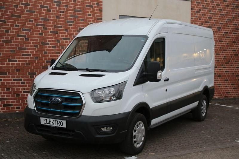 Frozen white Gebraucht 2022 Ford E-Transit Trend Van | 28.800 € (Superpreis) - Bild 1/4