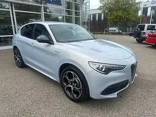Grau Gebraucht 2021 Alfa Romeo Stelvio Veloce SUV | 29.900 € (Teuer) - Bild 1/4