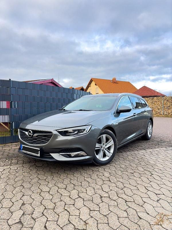 Silber Gebraucht 2018 Opel Insignia Kombi | 11.499 € (Fairer Preis) - Bild 1/4
